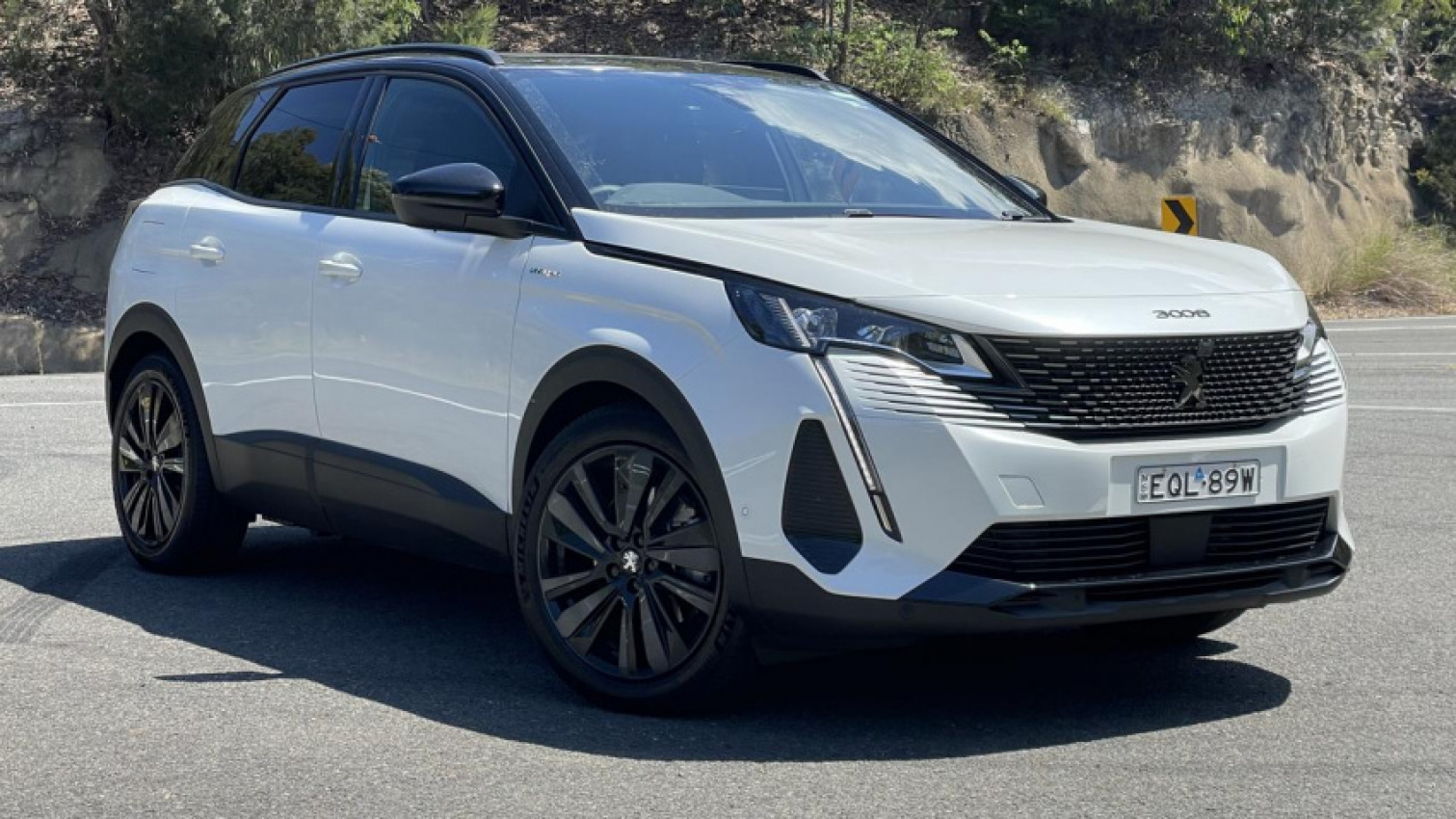 autos, cars, geo, news, peugeot, motoring, new cars, peugeot 3008, technology, 2022 peugeot 3008 hybrid review