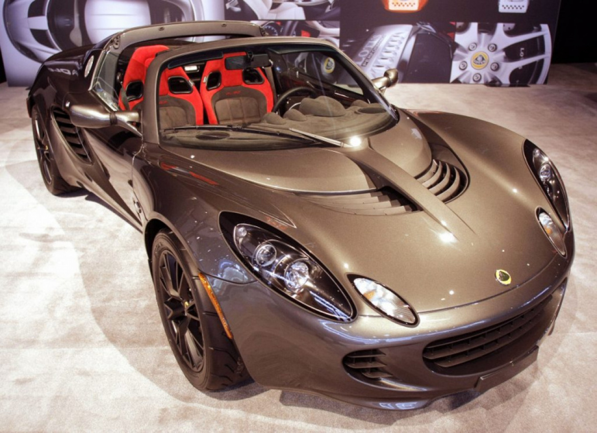autos, cars, lotus, celebrities, convertible, elise, limited edition, the last lotus elise went to the woman who inspired its name