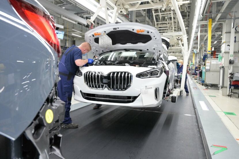 autos, bmw, cars, manufacturing, production, ukraine crisis wreaks havoc on bmw production in europe