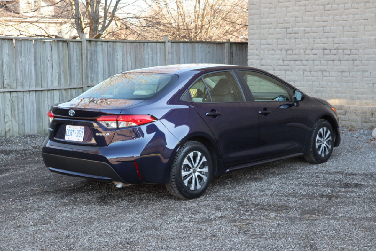 autos, cars, reviews, toyota, android, android, car review: 2022 toyota corolla hybrid