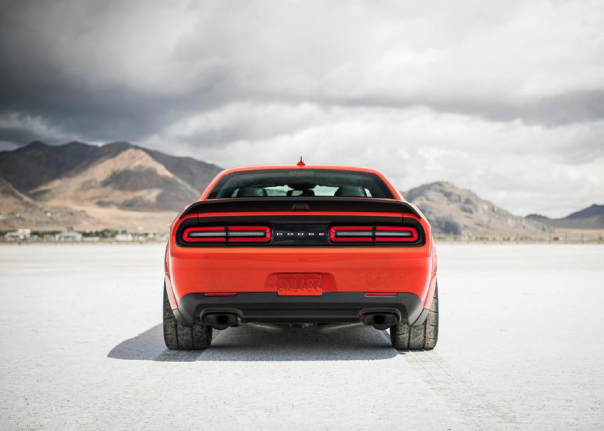 autos, cars, dodge, manual-transmission dodge challenger hellcats currently on pause