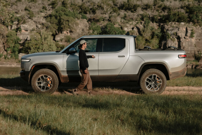 cars, rivian, rivian surprises, outrages ev truck buyers with 20% price hike