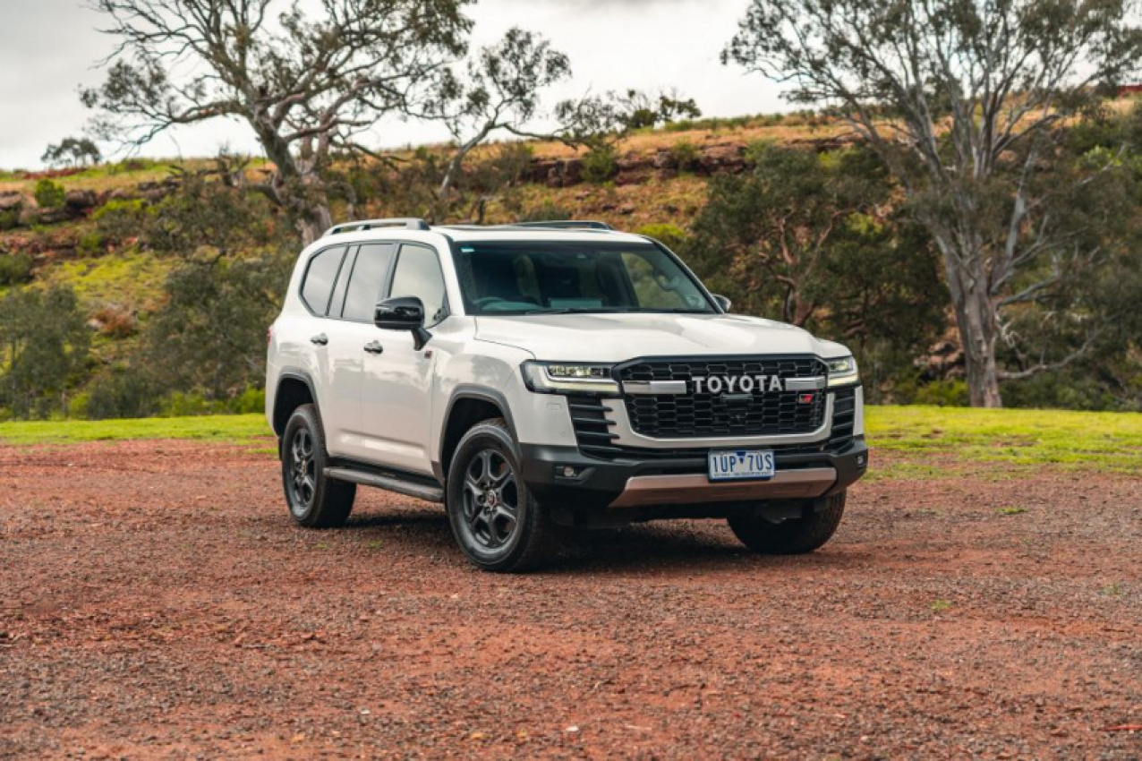 autos, cars, nissan, toyota, nissan patrol outsells toyota landcruiser in february