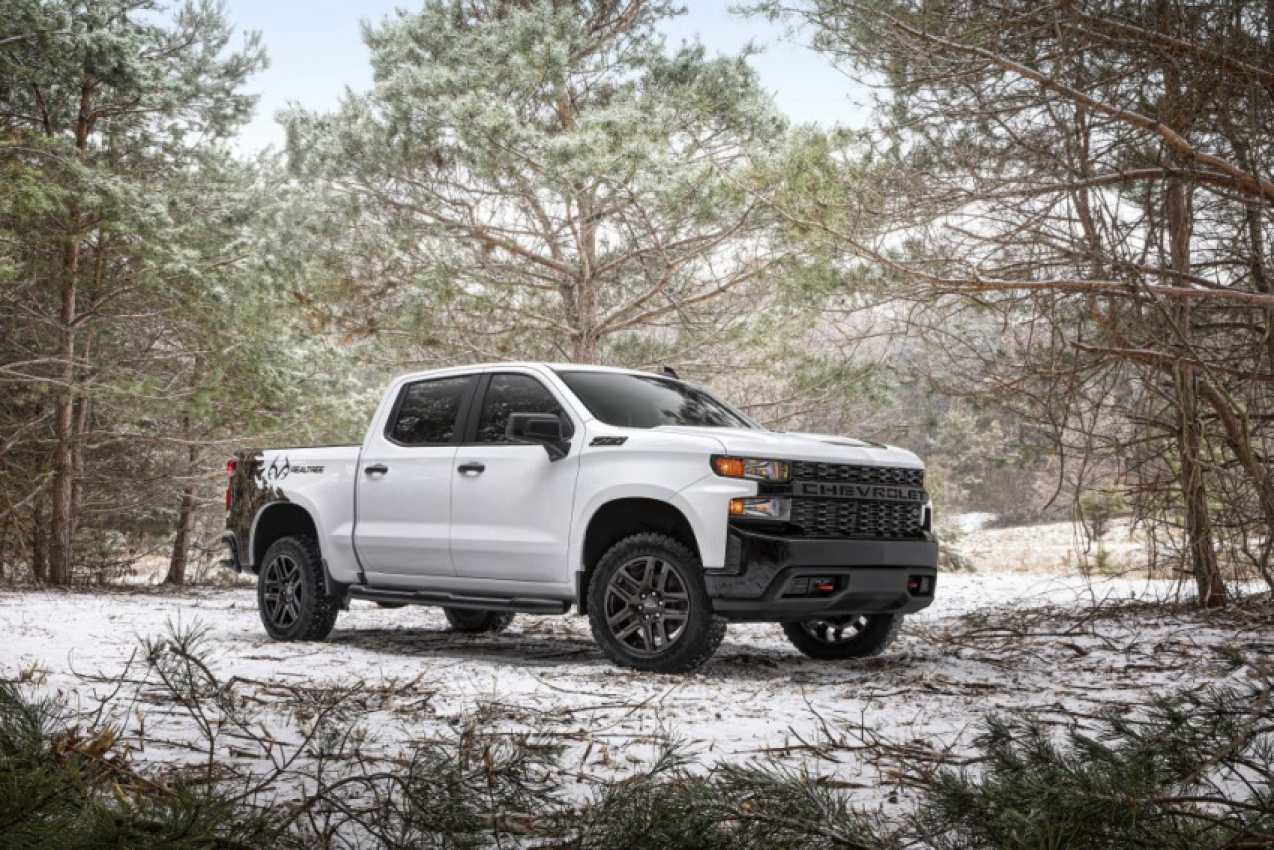 autos, cars, chevrolet, chevrolet silverado, high country, pickup truck, silverado 1500, is there a luxury version of the chevrolet silverado 1500 pickup truck?