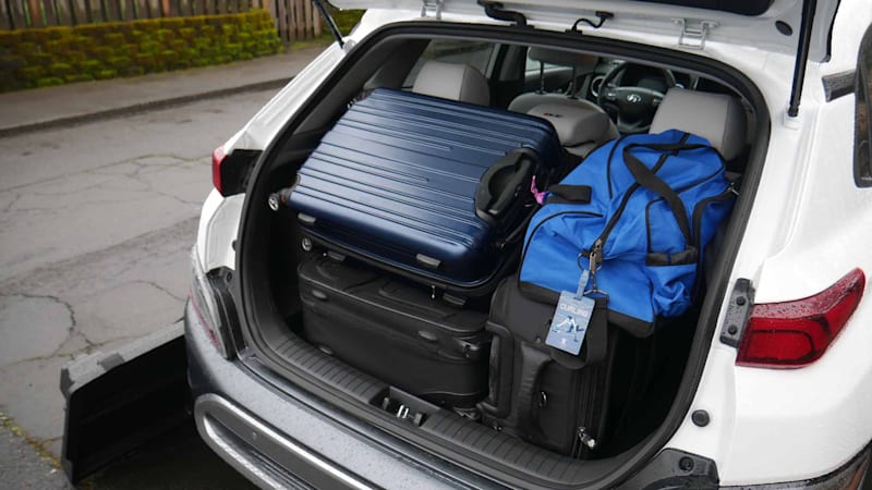 autos, cars, hyundai, crossover, driveway tests, economy cars, hyundai kona, luggage test, hyundai kona luggage test | definitely a subcompact