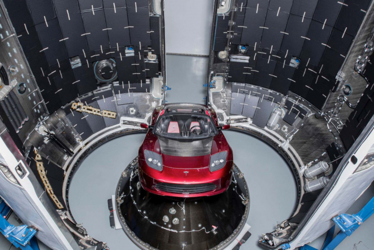 autos, cars, tesla, what does musk's tesla roadster look like after four years in space? we asked an expert