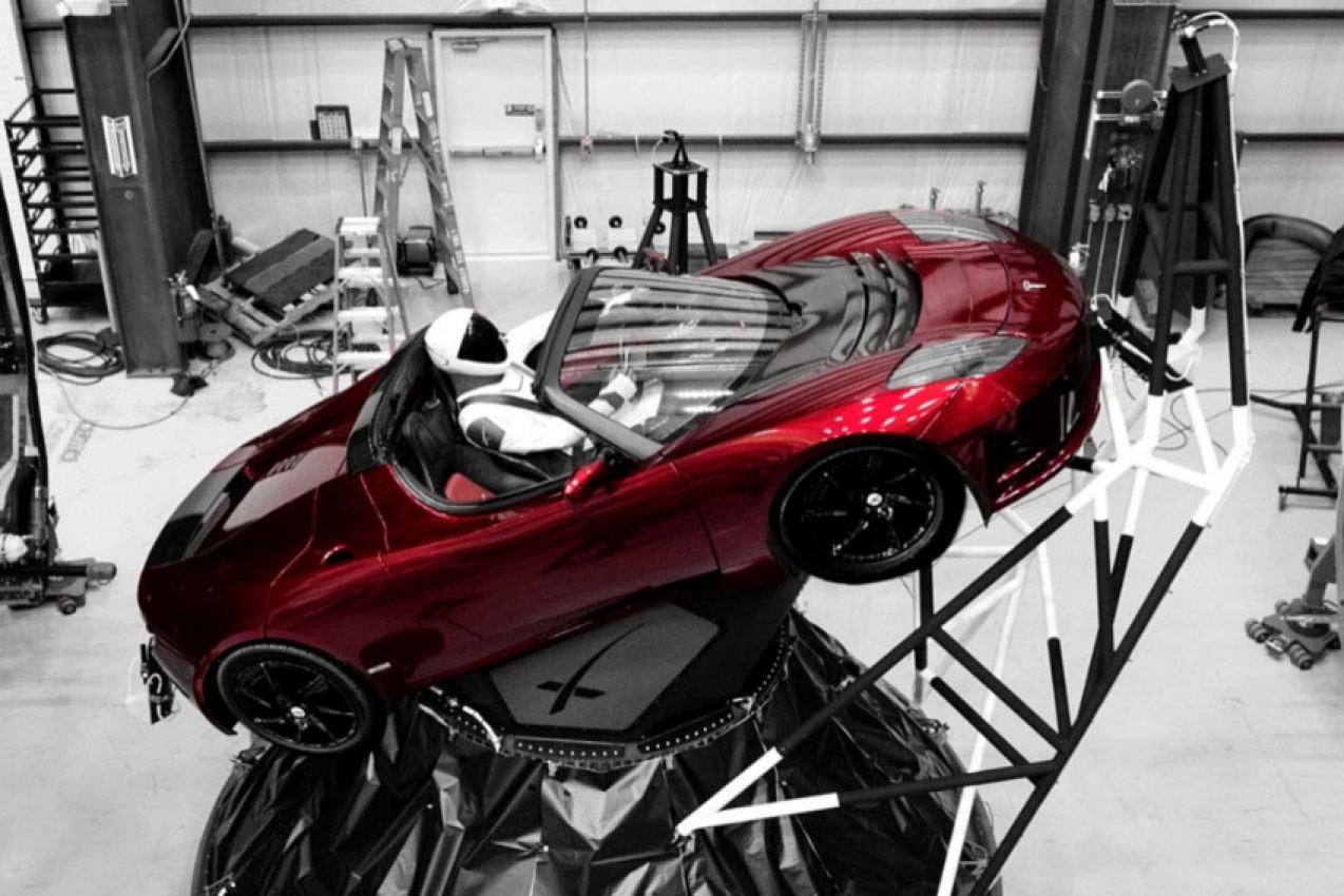 autos, cars, tesla, what does musk's tesla roadster look like after four years in space? we asked an expert