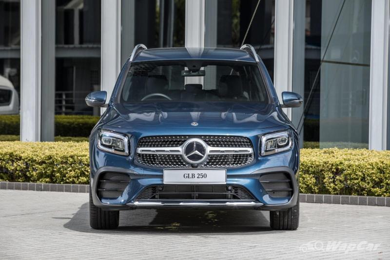 autos, cars, mercedes-benz, mercedes, price up by rm 2k but now with lka, wireless charger - 2022 mercedes glb updated for malaysia
