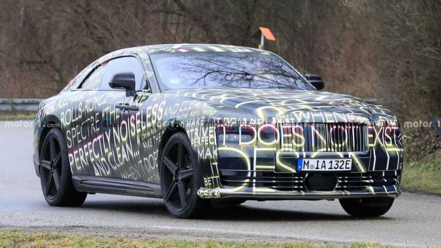 autos, cars, rolls-royce, rolls-royce spectre makes spy video debut looking large and in charge