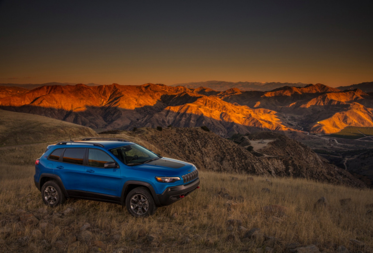 autos, cars, jeep, news, jeep cherokee, prices, 2022 jeep cherokee gets nearly $6k price hike and new x trim with factory lift