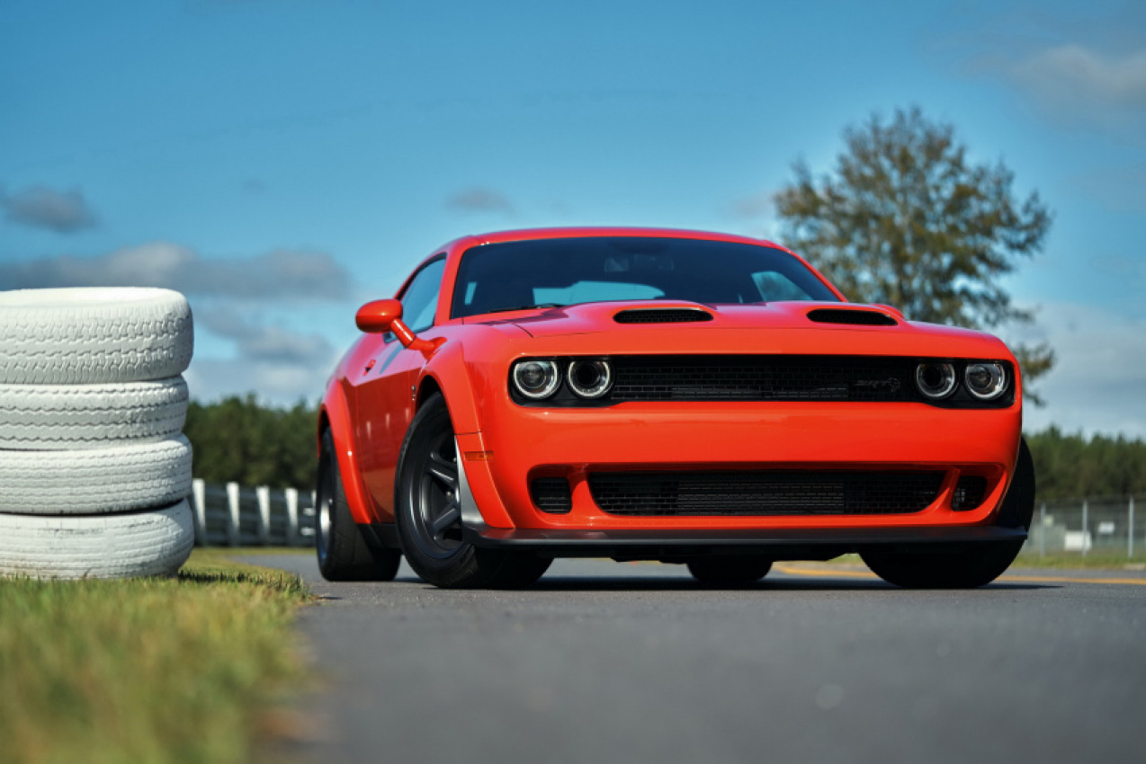 autos, cars, dodge, news, dodge challenger, tuning, you can now fit your 2015 and up dodge challenger with an official hellcat widebody kit