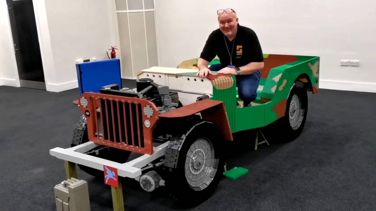autos, cars, jeep, watching this 120,000-piece lego jeep fall apart hurts my heart