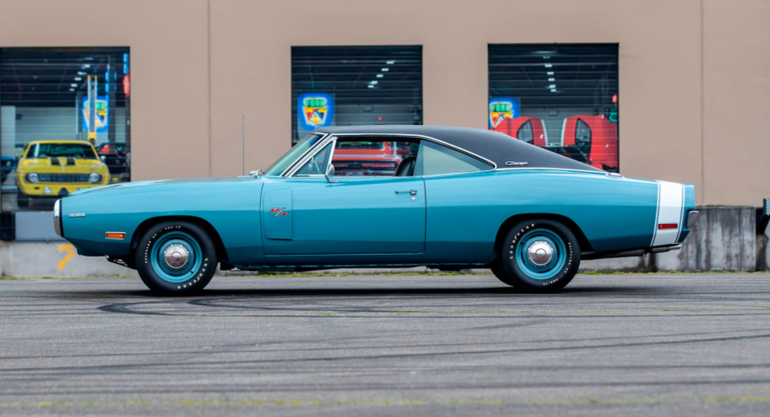 autos, cars, dodge, news, classics, dodge charger, used cars, this is the only 1970 dodge charger hemi r/t painted in light blue