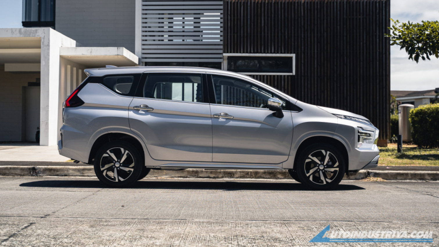 auto news, autos, cars, hp, mitsubishi, android, mitsubishi xpander, xpander, android, 2023 mitsubishi xpander launched, starts at php 1,030,000