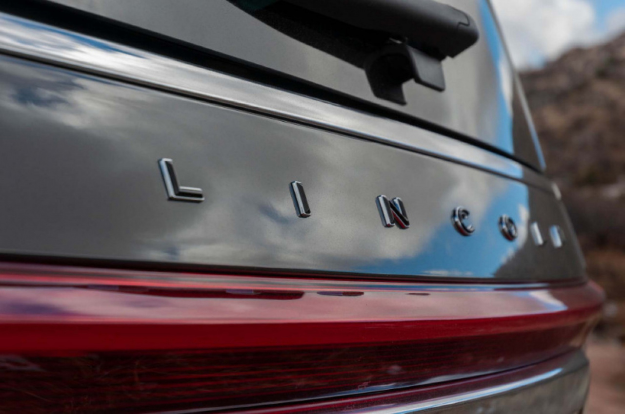autos, cars, lincoln, amazon, first drives, lincoln navigator, lincoln navigator news, lincoln news, luxury cars, suvs, amazon, first drive review: 2022 lincoln navigator aims to keep up with the big boys