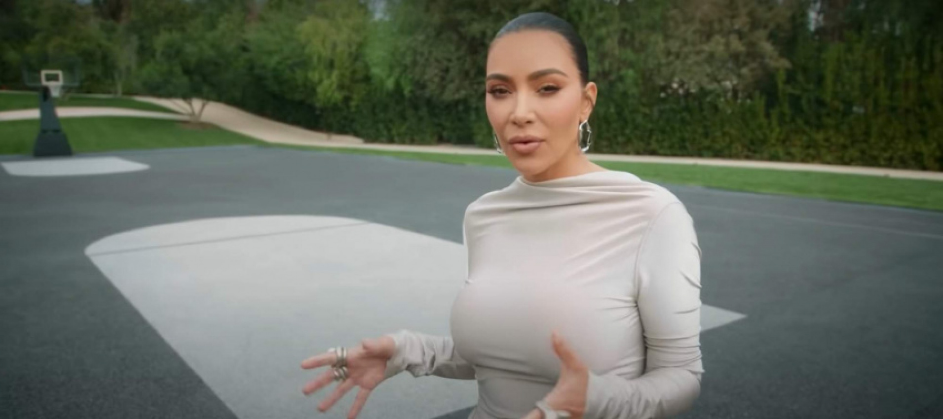 auto, car, lamborghini, maybach, rolls-royce, technology, inside kim kardashian’s us$3.8 million car collection, including a skims wrapped lamborghini, a fleet of five maybachs and a rolls-royce – in grey to match her california mansion