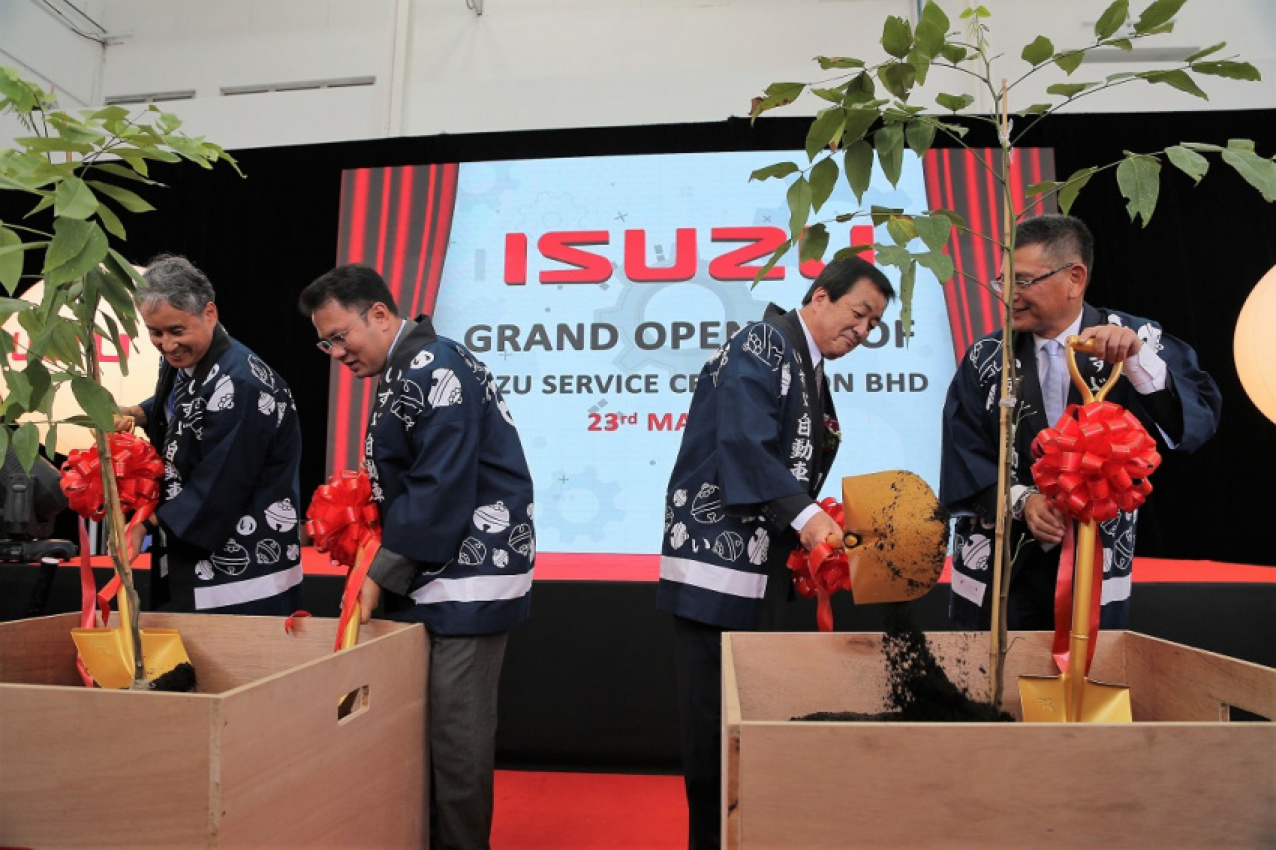 autos, car brands, cars, isuzu, flagship isuzu service center opens in shah alam