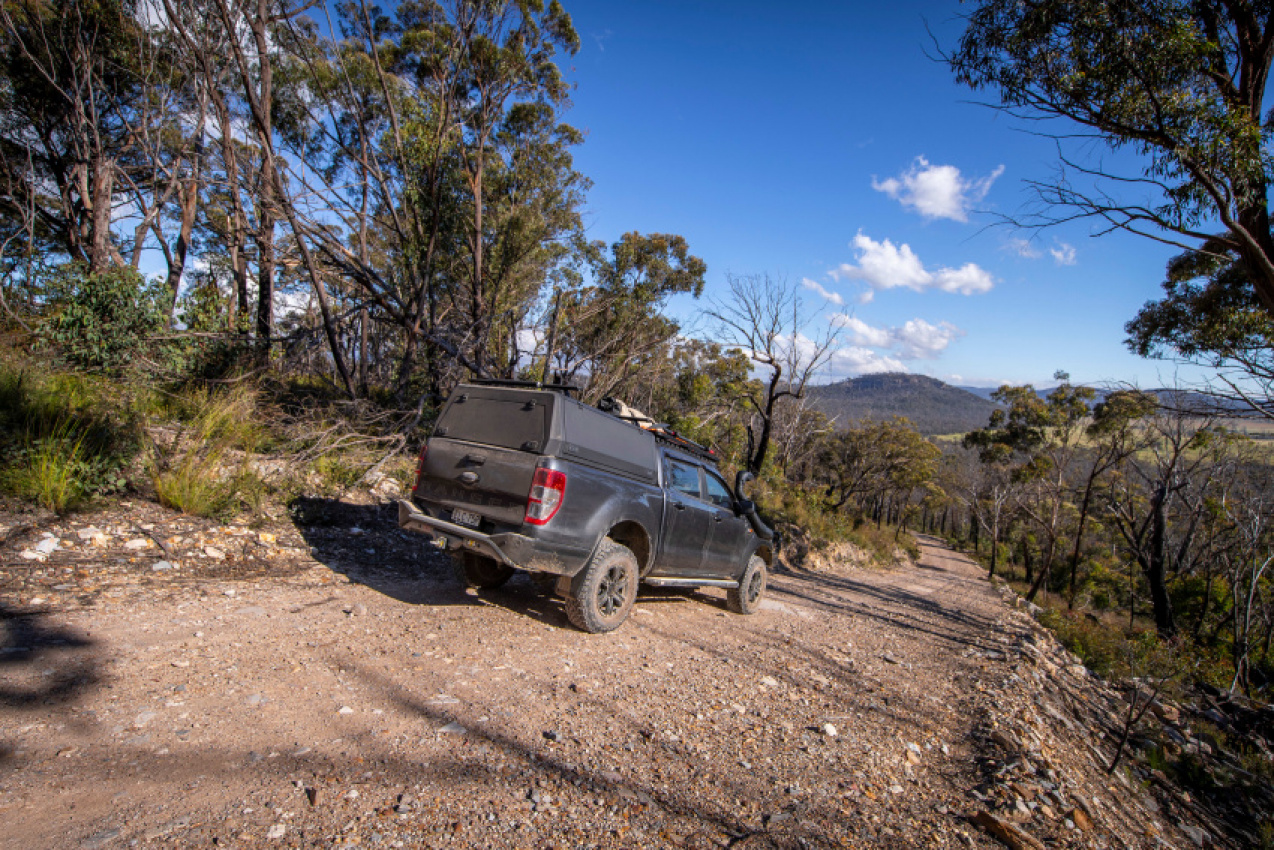 autos, cars, gear, how to, how to, how to descend steep hills in a 4x4