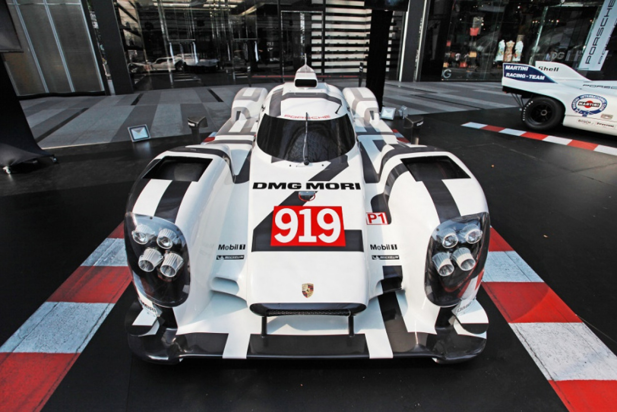 autos, cars, featured, porsche, 919 hybrid, le mans, mock-up, replica, porsche 919 hybrid full-sized mock-up to be auctioned for charity