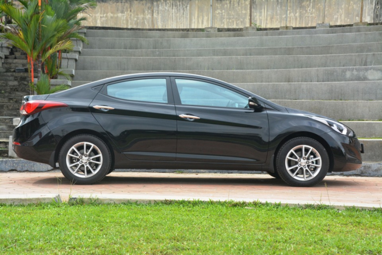 autos, cars, featured, hyundai, elantra, elegance, facelift, hyundai elantra, 2015 hyundai elantra 1.6 test drive review