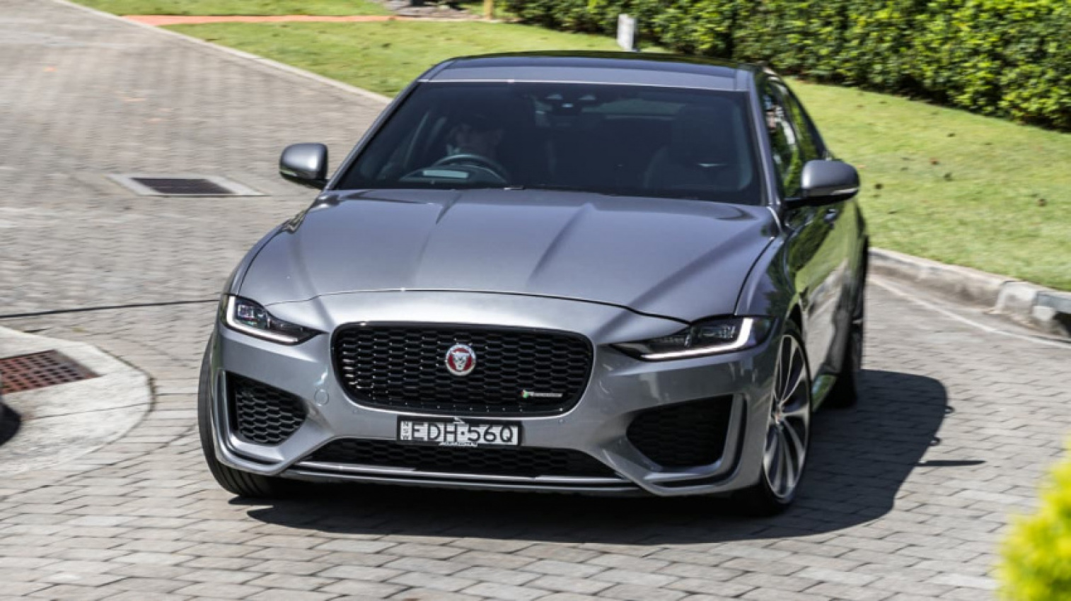 autos, cars, jaguar, jaguar xe, android, 2022 jaguar xe price and specs