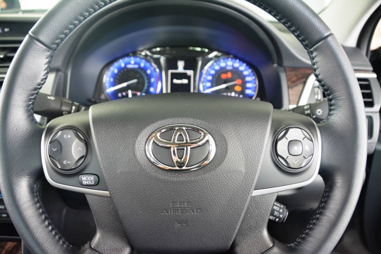 autos, cars, featured, toyota, camry, hybrid, toyota camry, vvt-iw, 2015 toyota camry first driving impressions