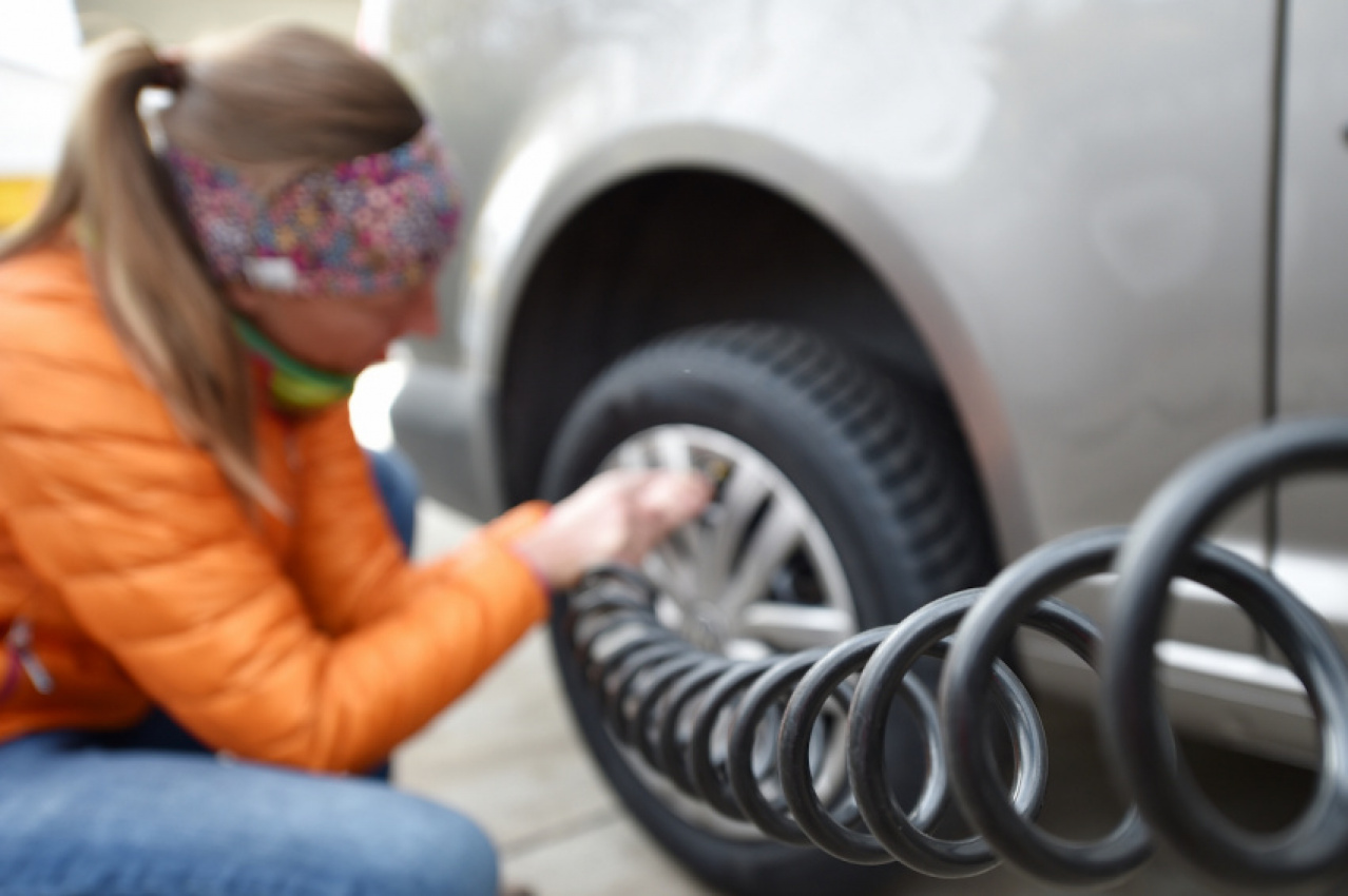 autos, cars, cars, tires, winter, here’s why tire pressure fluctuates in winter