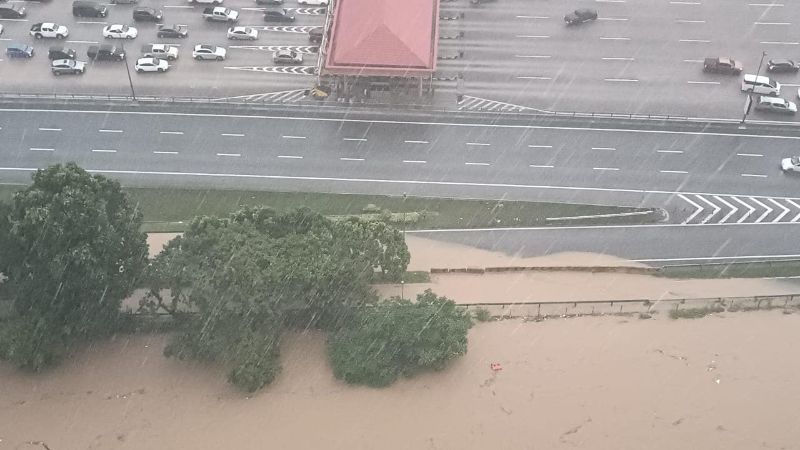 autos, cars, smart, awan besar toll to implement manual toll collection after flash flood; tng and smarttag not affected