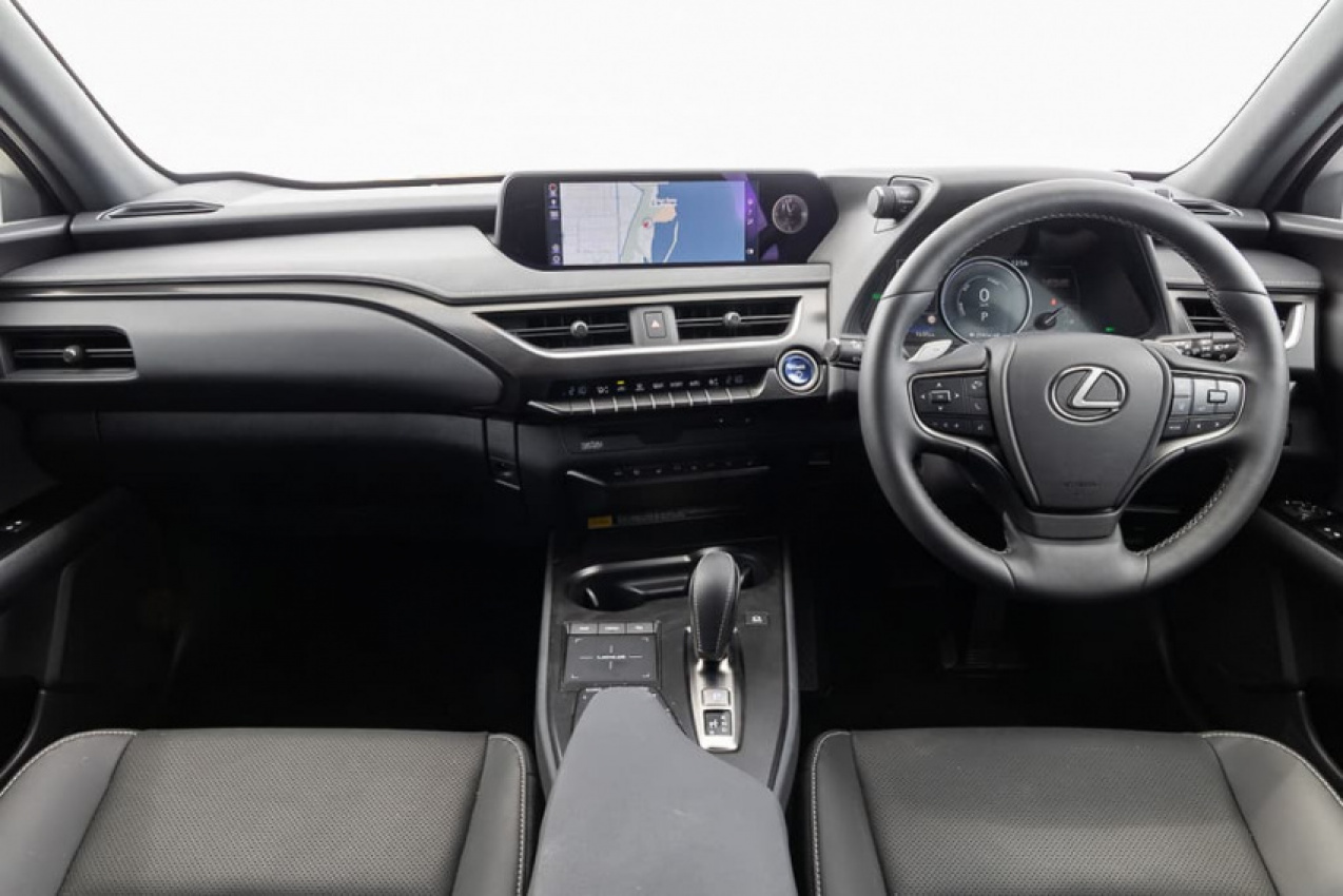 autos, cars, lexus, reviews, android, car reviews, electric cars, android, lexus ux 300e luxury 2022 review