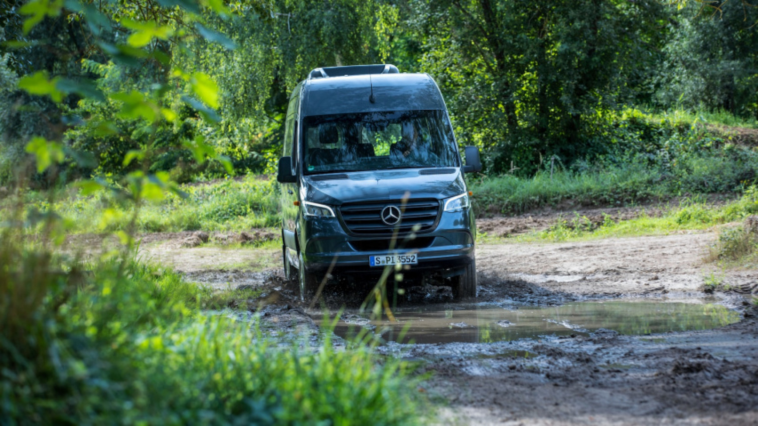 autos, cars, mercedes-benz, news, mercedes, mercedes-benz sprinter, 2023 mercedes-benz sprinter sprints onto scene with new diesel engine, awd