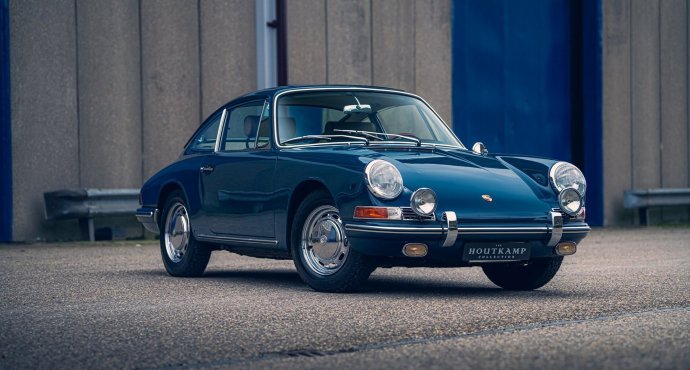 autos, cars, porsche, these two porsche 911s bookend 50 years of rear-engined joy