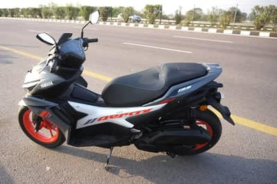 article, autos, cars, yamaha, yamaha aerox 155 top speed test: how fast does it actually go?