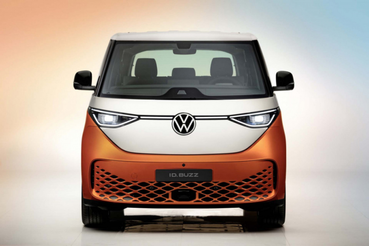 autos, cars, volkswagen, breaking, electric cars, microbus, minivans, news, volkswagen news, preview: 2024 volkswagen id.buzz revealed as modern microbus