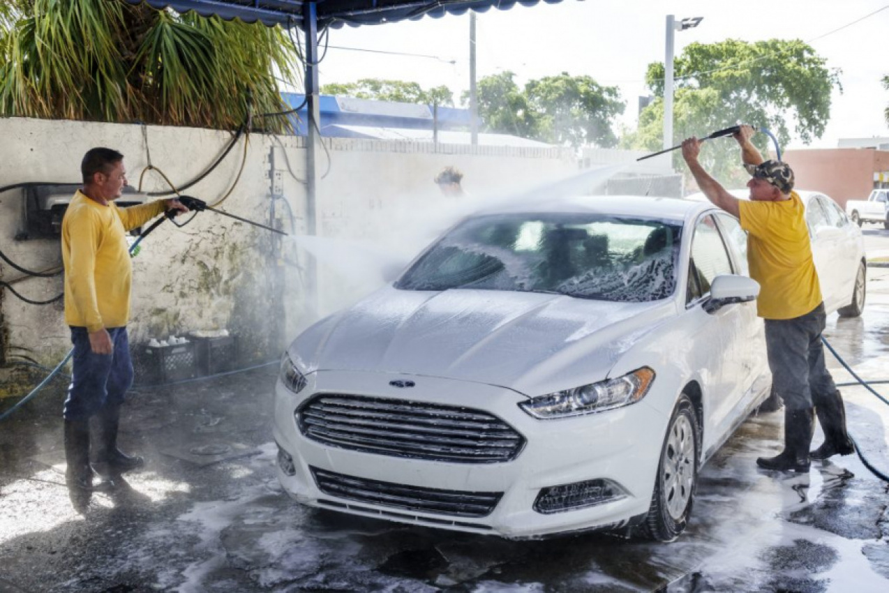 autos, cars, car wash, fuel economy, can a clean car get better gas mileage than a dirty one?