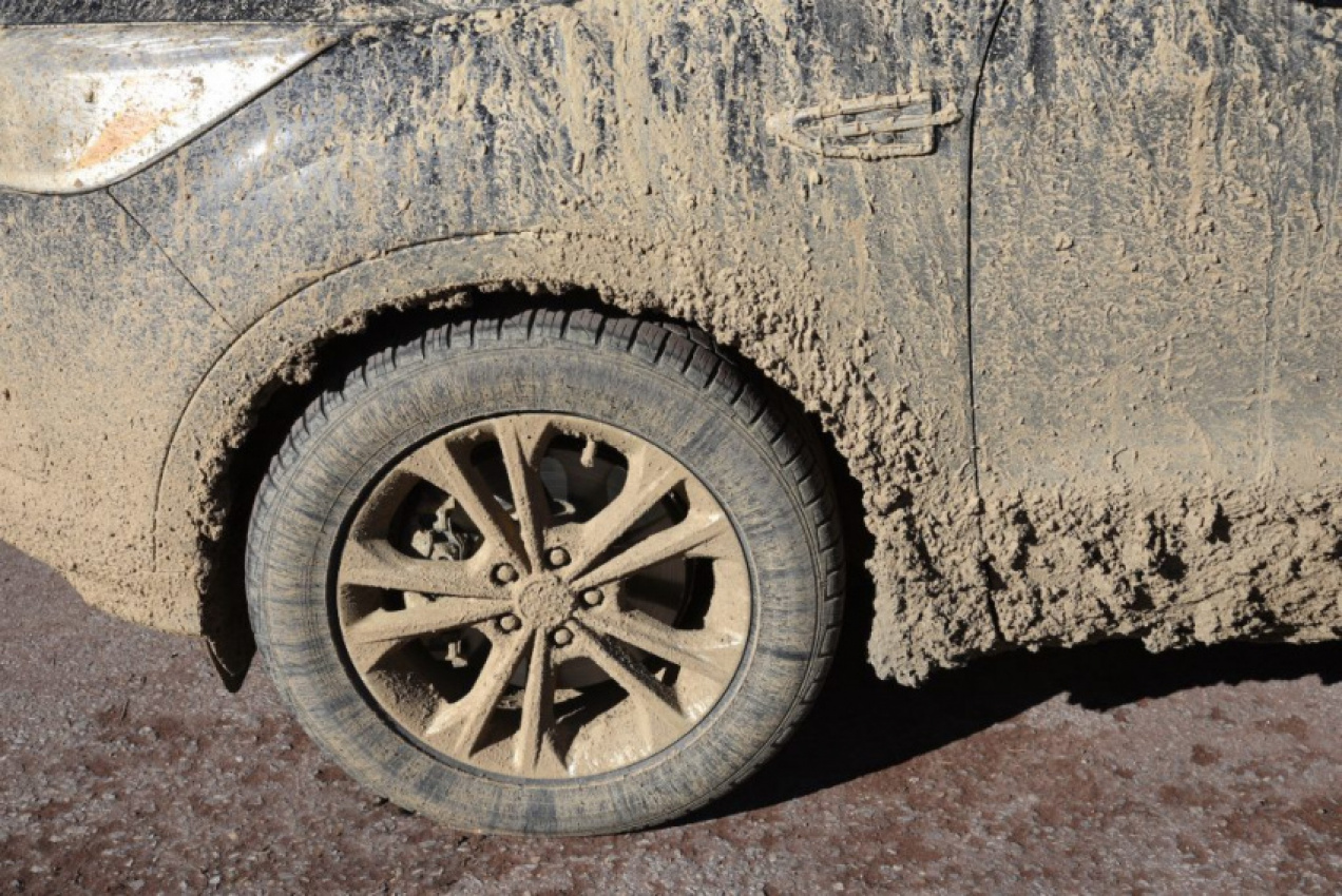 autos, cars, car wash, fuel economy, can a clean car get better gas mileage than a dirty one?