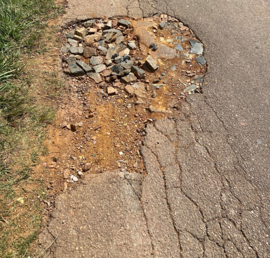 autos, cars, features, pothole, sanral, “92 potholes on my way to work” – what a normal day on south african roads looks like