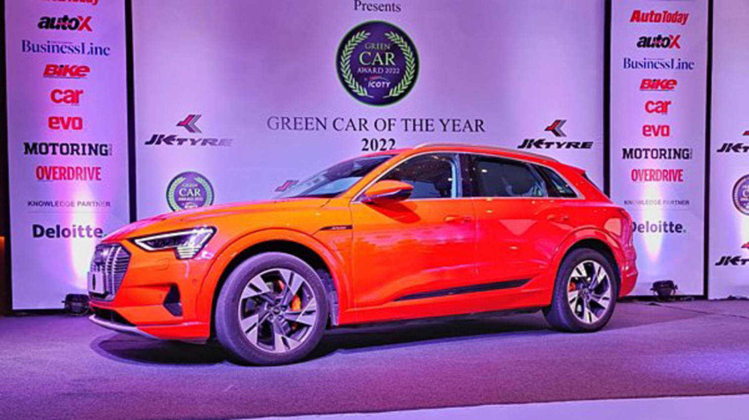 audi, autos, cars, audi e-tron, audi e-tron wins green car of the year at icoty 2022