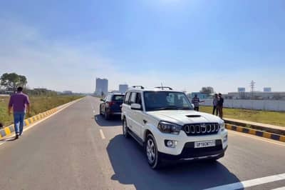 article, autos, cars, mahindra, does the mahindra xuv700 have what it takes to bring down the good ol’ scorpio? this tug-of-war settles it
