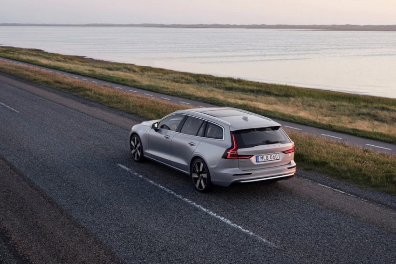 autos, cars, reviews, volvo, android, car news, prestige cars, sedan, volvo s60, wagon, android, volvo s60 and v60 wagon updated