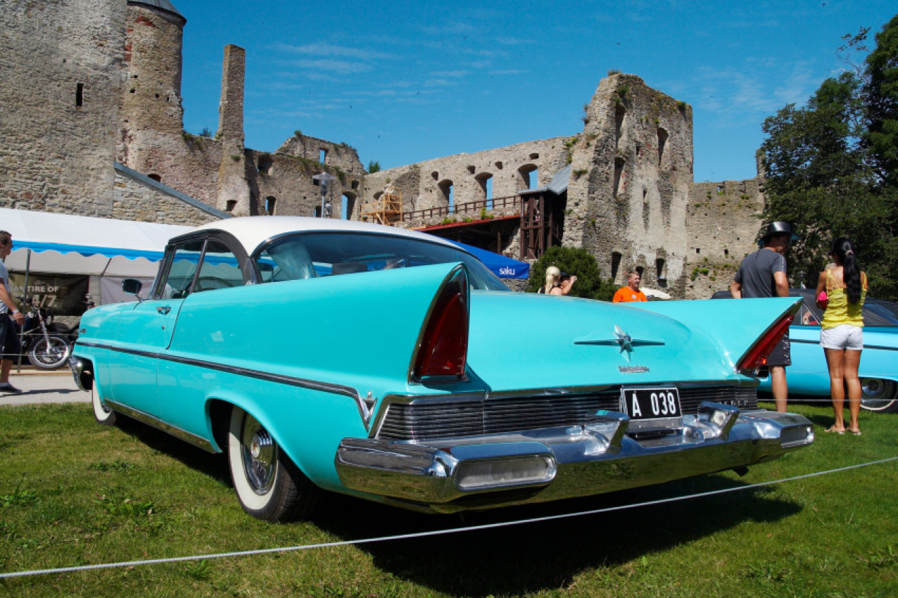 autos, car culture, cars, best classic cars, cars with fins, classic cars, tail fins, 19 fantastic cars with fins from the ’50s