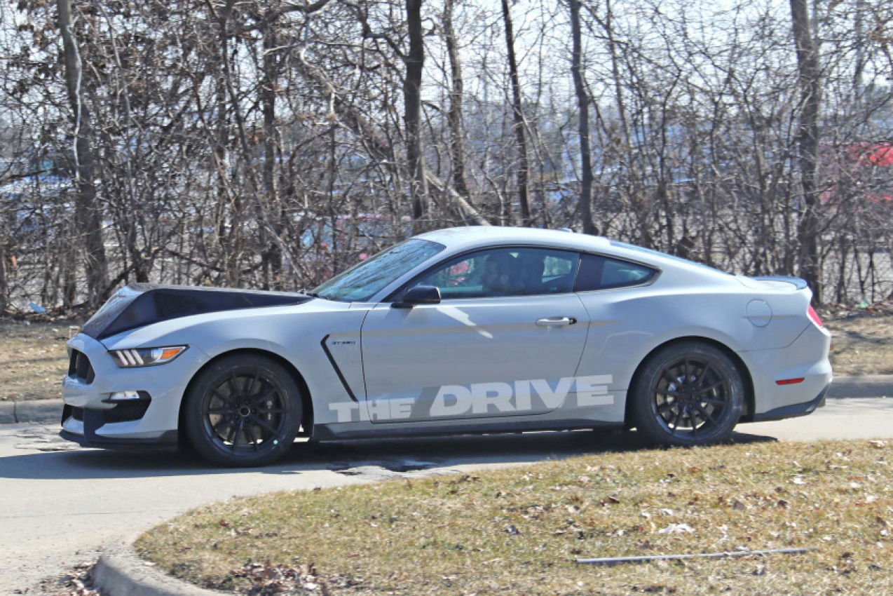 autos, cars, ford, shelby, ford mustang, what’s up with this ford mustang shelby gt350 test mule’s weird hood?
