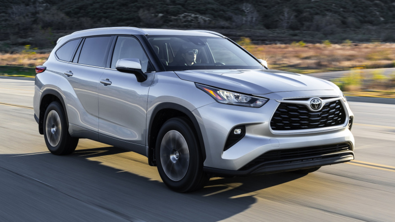 autos, cars, features, toyota, toyota highlander, android, what’s the best 2022 toyota highlander trim? here’s our guide