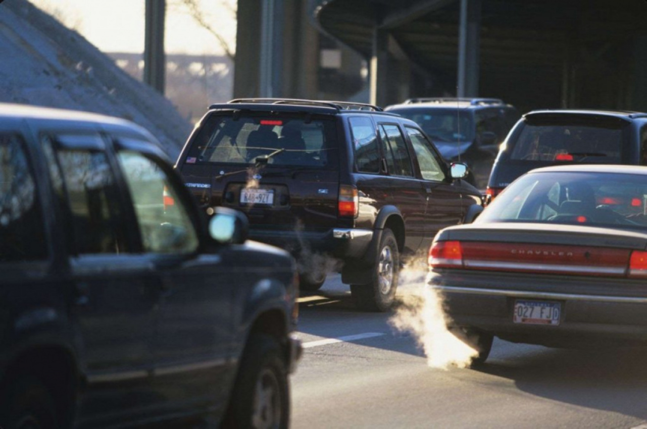 autos, cars, cars, exhaust, weird car news, fuel fragrances make car exhaust smell like fruit, candy, baby powder, and other scents