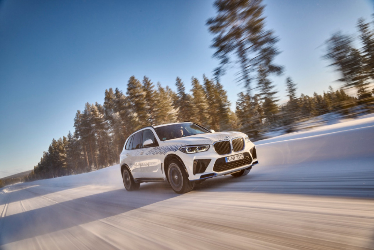 autos, bmw, cars, news, bmw i, bmw videos, bmw x5, fuel cell, hydrogen, video, bmw ix5 hydrogen wrapping up winter testing, limited production slated for later this year