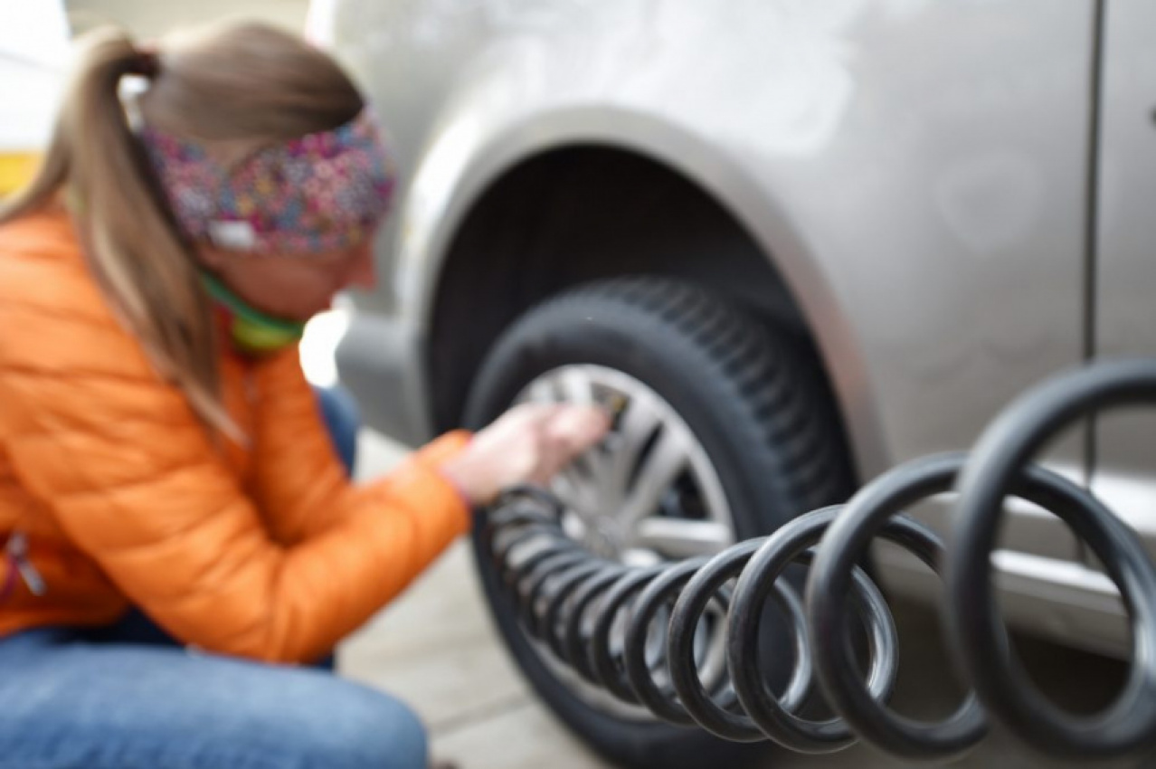 autos, cars, fuel economy, gas mileage, tires, will properly inflating your tires actually improve gas mileage?