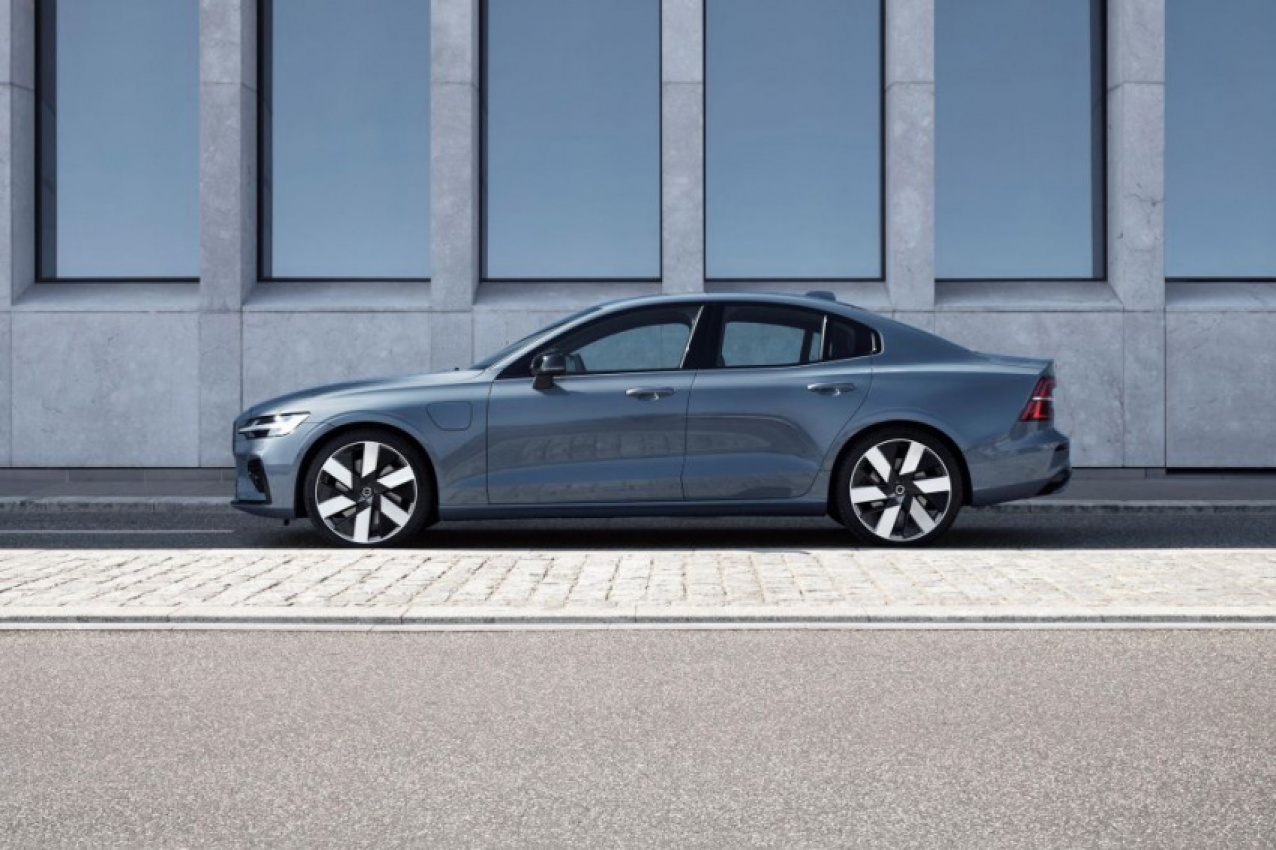 autos, cars, volvo, android, volvo s60, android, 2023 volvo s60 and v60 update revealed, here mid-year
