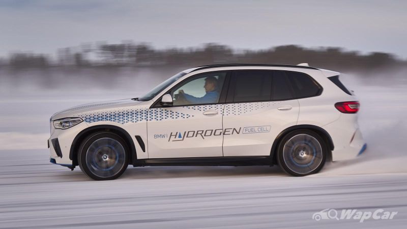 autos, bmw, cars, toyota, built with toyota tech, bmw ix5 hydrogen fcev undergoes winter torture tests before production