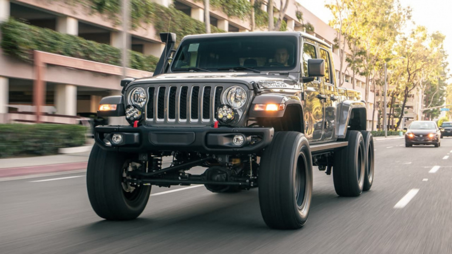 autos, cars, jeep, reviews, jeep gladiator, next level 6x6 review: ginormous six-wheeled jeep gladiator driven
