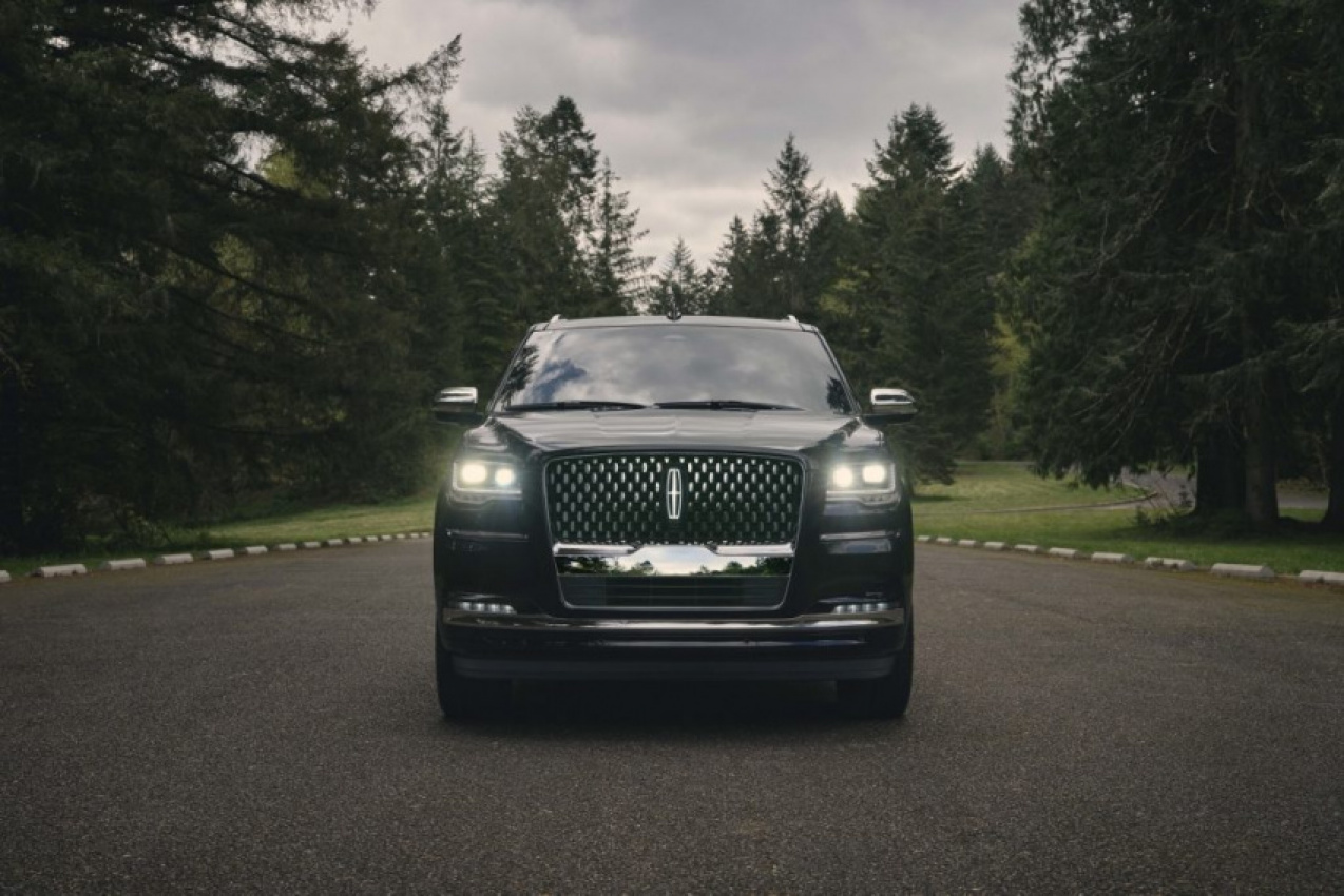 autos, cars, lincoln, lincoln navigator, navigator, how much is a fully loaded 2022 lincoln navigator?