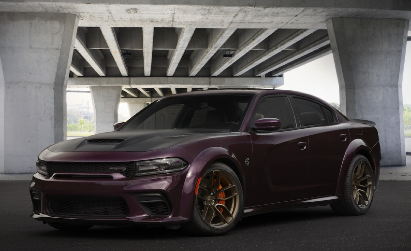 autos, cars, dodge, charger, muscle cars, which 2022 dodge charger trim is the best? edmunds recommends 3